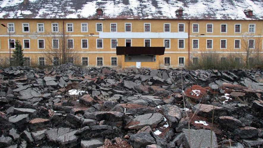Vue générale prise le 24 février 2005 de baraquements à Terezin, en République tchèque, où un camp de concentration avait été établi pendant la Seconde Guerre  mondiale
