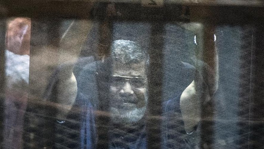 Mohamed Morsi à l'annonce de sa condamnation à mort le 16 mai 2015 au Caire