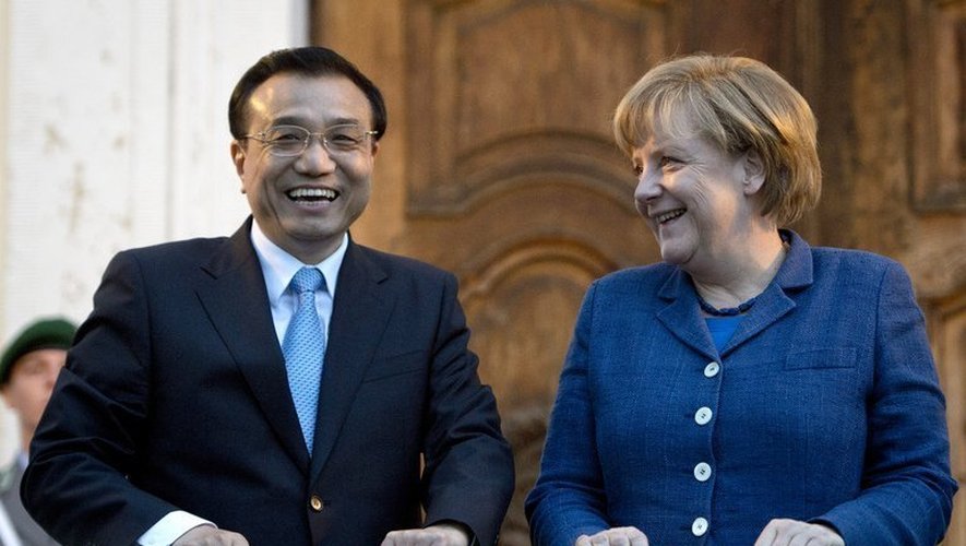 La chancelière allemande Angela Merkel et le premier ministre chinois Li Keqiang à Meseberg, près de Berlin, le 26 mai 2013