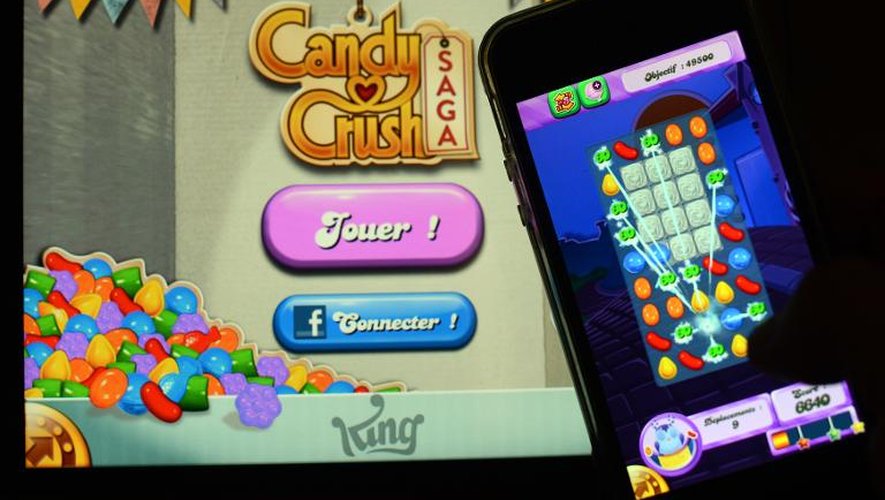 Photo d'archives du jeu Candy crush sur smartphone, un jeu appartenant à la catégorie des "freemium", combinant partie gratuite et options payantes. Photographié le 25 janvier 2014.