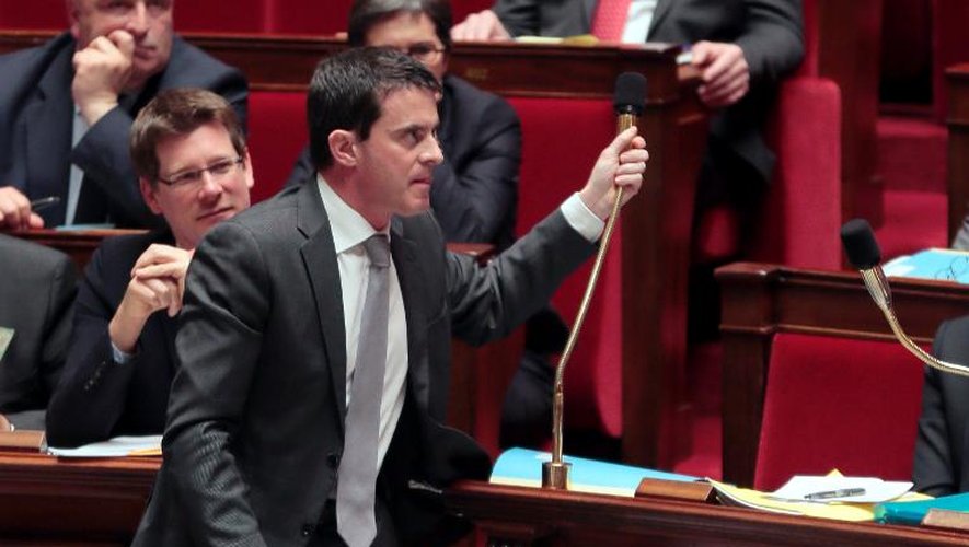 le ministre de l'Intérieur Manuel Valls à l'Assemblée nationale le 25 février 2014