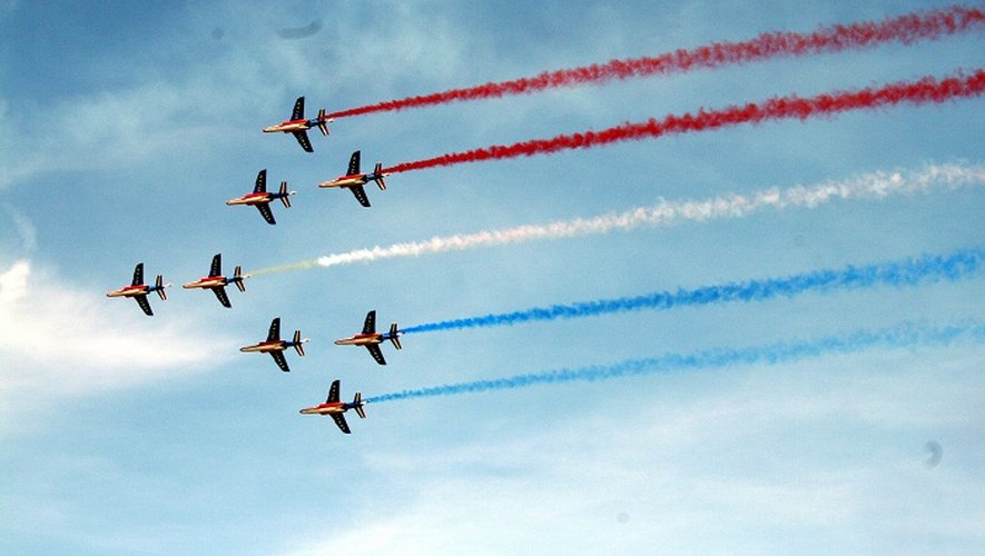 La Patrouille de France en meeting aérien, le 9 juin, dans le ciel de Villefranche-de-Rouergue.