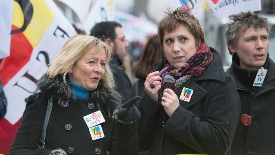 Frederique Rolé (SNES)-FSU et Bernadette Groison (FSU) lors d'une manifestation le 6 avril 2013 à Paris