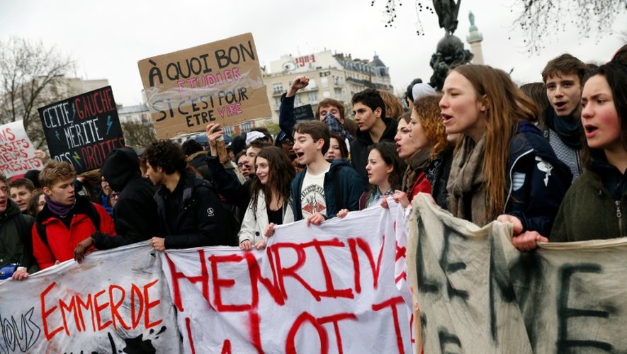 Manifestation d'étudiants place de la Nation le 31 mars 2016 à Paris