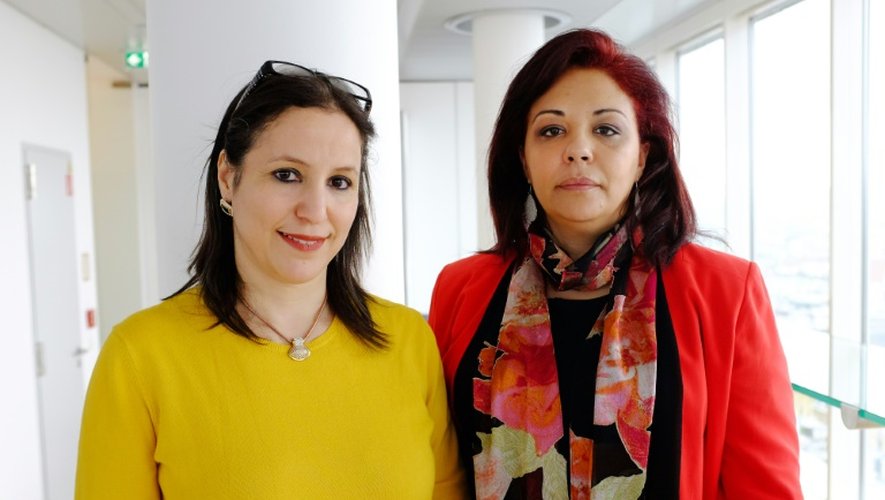 Fatima Ezzarhouni et Saliha Ben Ali, participent à une cérémonie de l' "école des mères" de l'ONG Femmes sans frontières, à Vienne le 8 mars 2016
