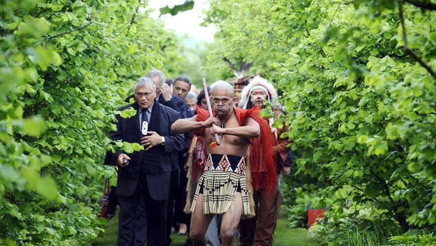 Des guerriers Maoris dans leurs habits traditionnels aux Jardins fruitiers à Laquenexy, près de Metz, le 30 mai 2013