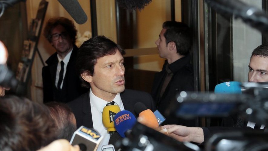 Le directeur sportif du PSG Leonardo à l'issue de son audition devant la commission de discipline de la LFP, le 30 mai 2013 à Paris