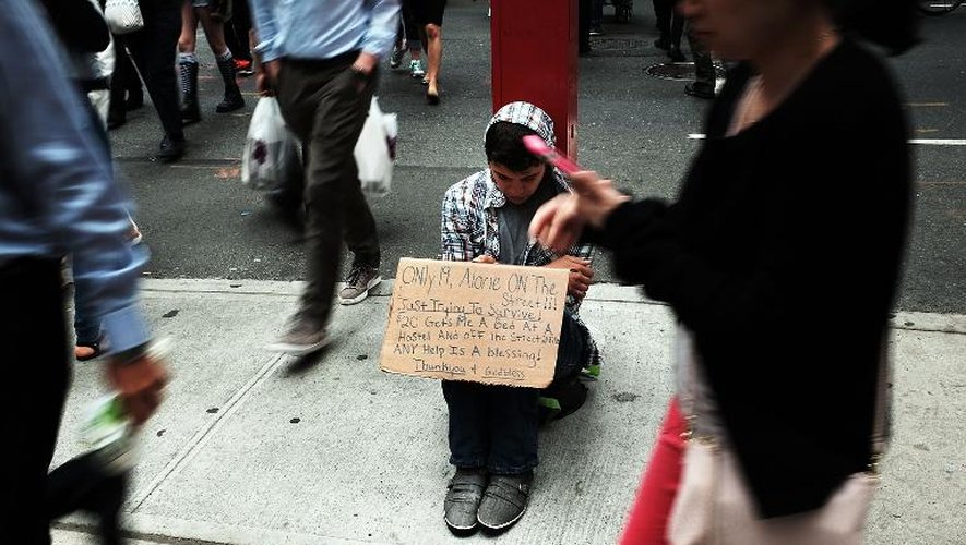Un jeune sans abri à Manhattan, New York, le 18 mai 2015