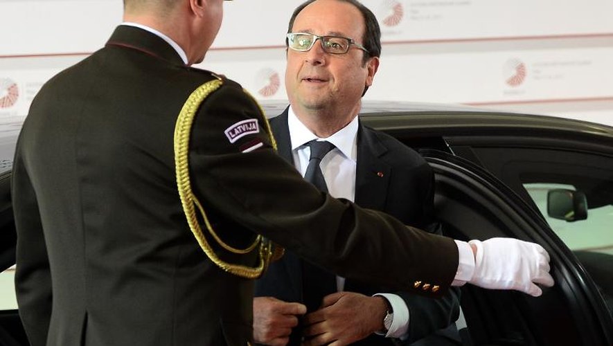 Le président Francois Hollande à son arrivée le 21 mai 2015 à Riga