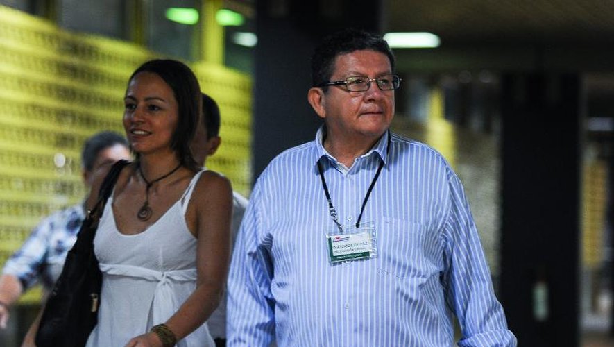 Un commandant des Farc, Pablo Catatumbo, , arrive au palais des conventions à La Havane le 21 mai 2015 pour des négociations de paix avec le gouvernement colombien