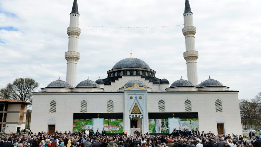Le président turc Recep Tayyip Erdogan inaugure, le 2 avril 2016 à Lanham (est des Etats-Unis), la mosquée du centre islamique Diyanet