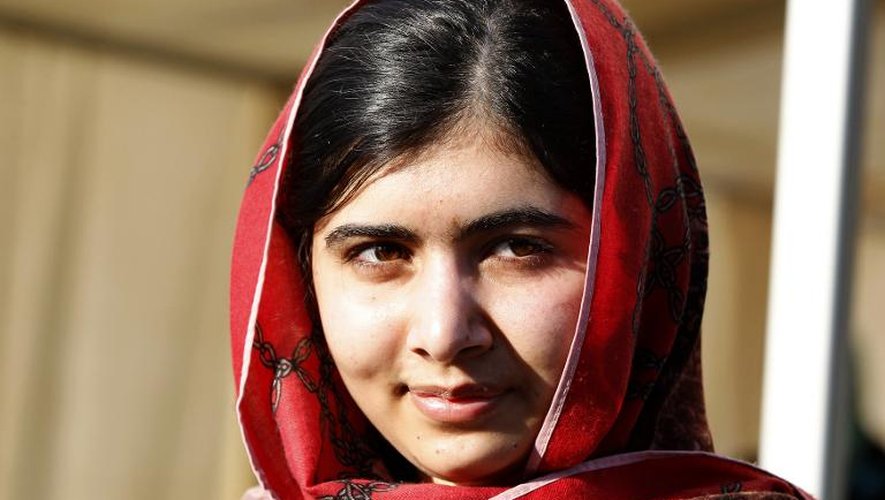 L'adolescente pakistanaise anti-talibans Malala dans le camp de réfugiés de Zaatri, en Jordanie, près de la frontière avec la Syrie le 18 février 2014