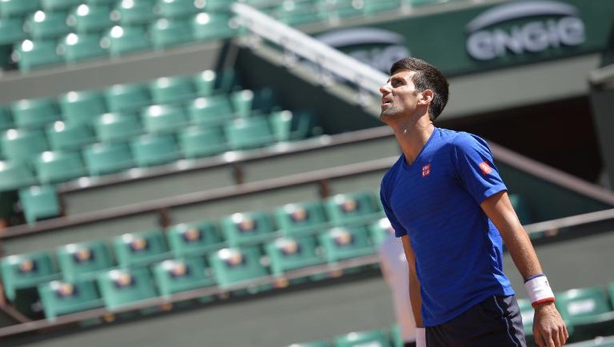 Le Serbe Novak Djokovic, le 20 mai 2015, à l'entraînement à Roland-Garros à Paris