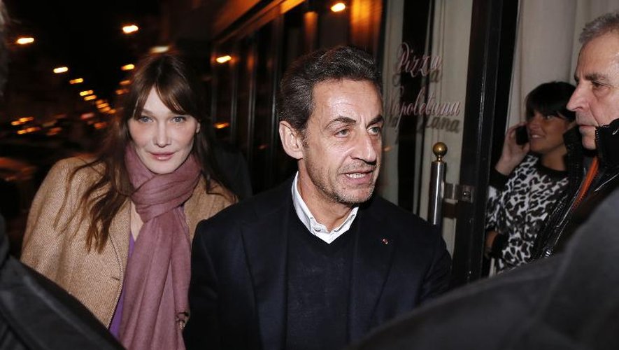 L'ex-chef de l'Etat Nicolas Sarkozy et son épouse Carla Bruni, le 28 janvier 2013 à Paris