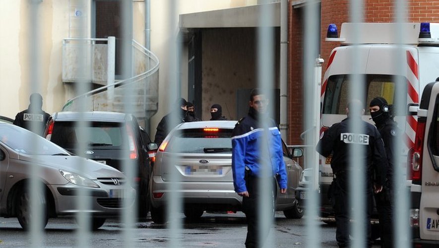Des policiers avaient escorté deux hommes entendus dans l'enquête sur l'affaire Merah, le 4 décembre 2012 à Toulouse