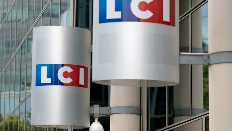 Le logo de LCI au siège de TF1, le 29 juillet 2014 à Boulogne-Billancourt