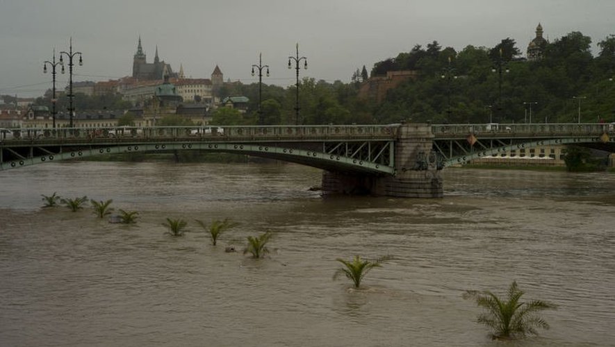 La rivière Vltava à Prague, le 2 juin 2013