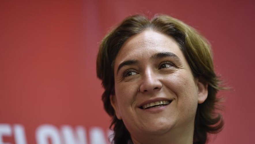 Ada Colau, de la liste "Barcelona en Comu" (Barcelone en commun), pendant une conférence de presse, le 25 mai 2015 à Barcelone
