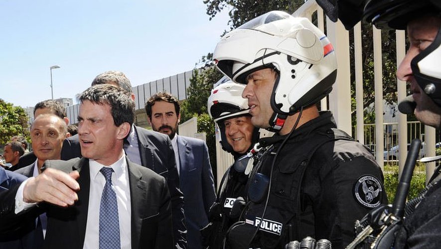 Le ministre de l'Intérieur Manuel Valls, en déplacement à Marseille, le 31 mai 2013