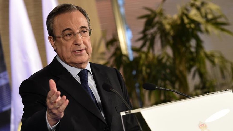 Le président du Real Madrid Florentino Perez en conférence de presse, le 25 mai 2015 à Madrid