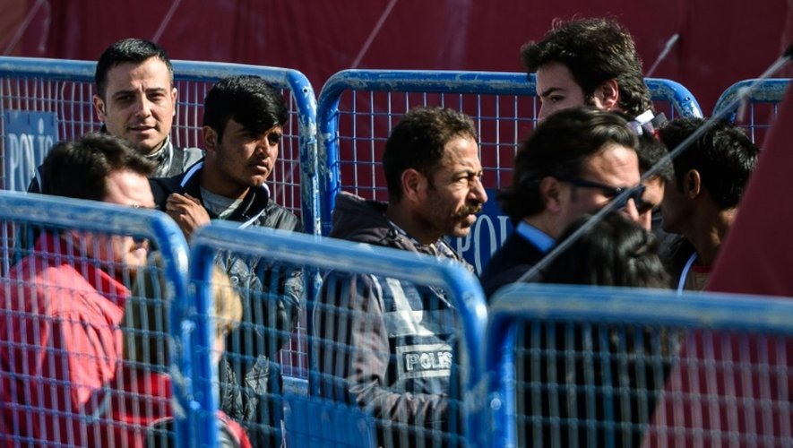 Des migrants à leur arrivée le 4 avril 2016 à Dikili en Turquie en provenance de Grèce