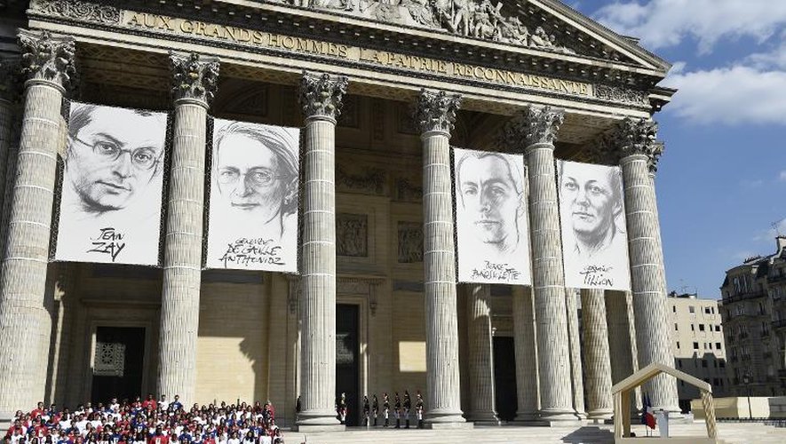 Les résistants Geneviève de Gaulle-Anthonioz, Pierre Brossolette, Germaine Tillion et Jean Zay font leur entrée au Panthéon le 27 mai 2014 à Paris