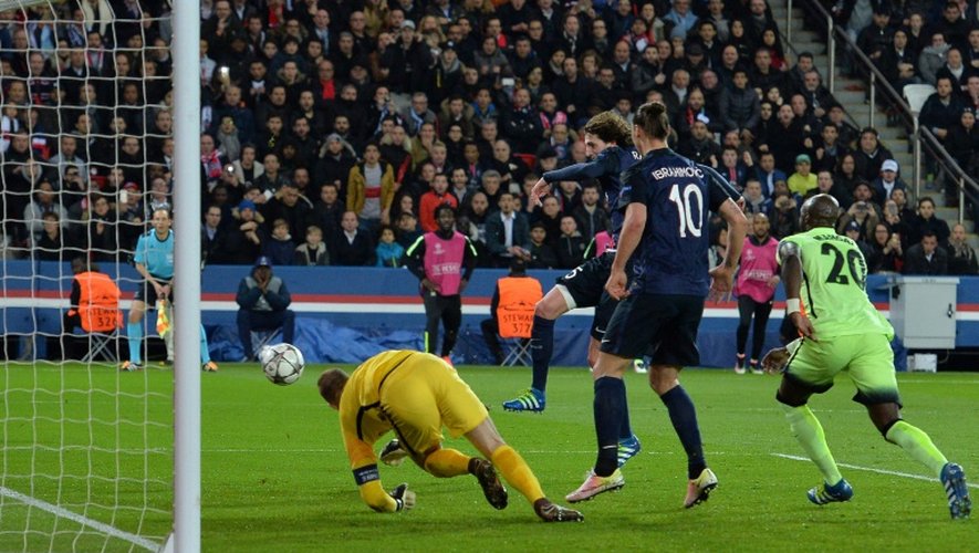 Le milieu de terrain du PSG Adrien Rabiot inscrit un but face à Manchester City, le 6 avril 2016 au Parc des Princes
