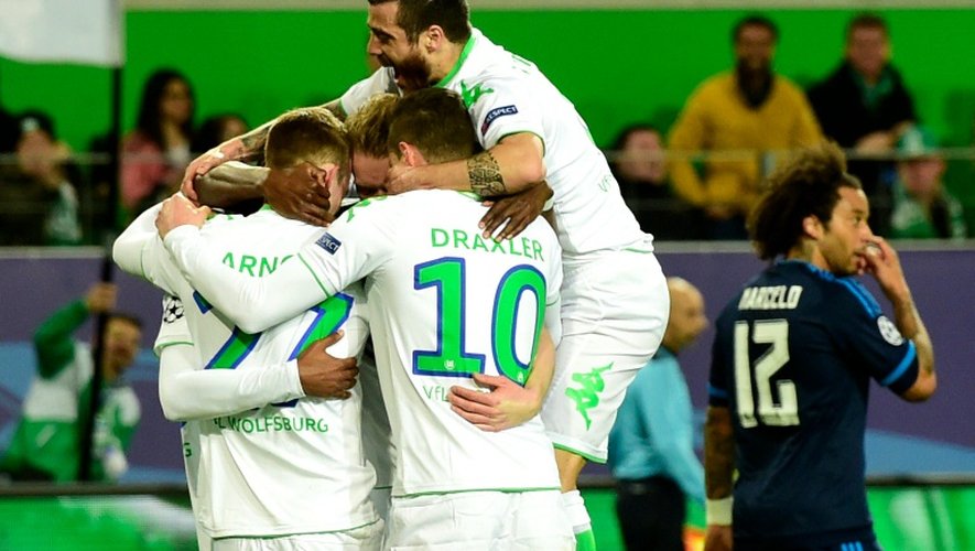 La joie des joueurs de Wolfsburg après un penalty transformé par Ricardo Rodriguez face au Real Madrid, le 6 avril 2016 à Wolfsburg