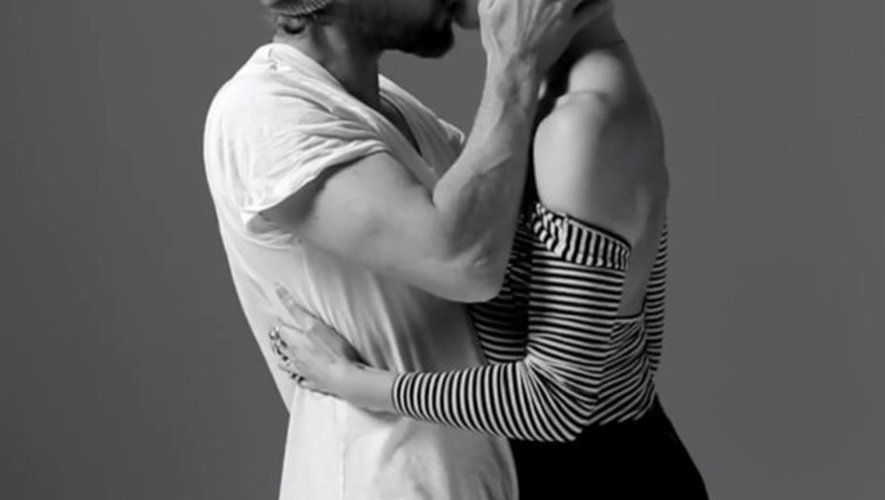 First Kiss, la vidéo du premier baiser entre deux inconnus est à ...