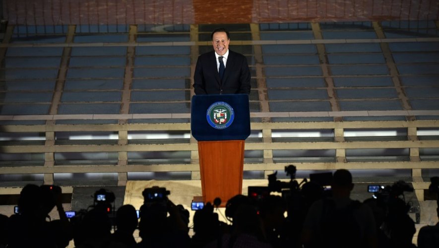 Juan Carlos Varela, président du Panama, lors d'un discours sur la place Bolivar, à Panama City le 6 avril 2016