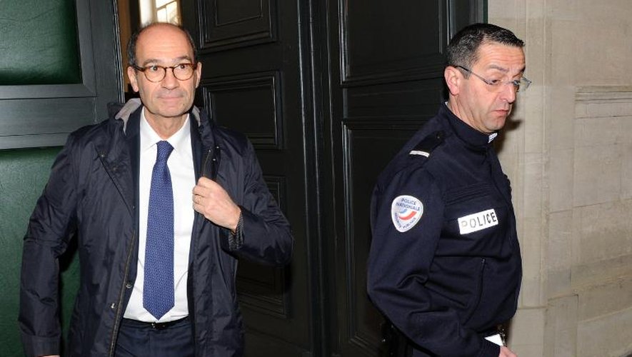 L'ex-ministre UMP Eric Woerth quitte le tribunal de Bordeaux le 24 mars 2015