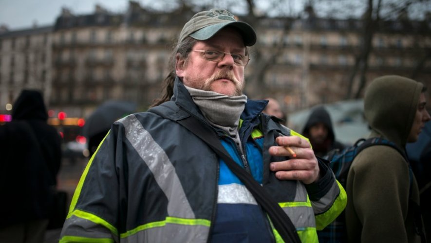 Régis adepte de la "Nuit debout" le 6 avril 2016 place de la République à Paris
