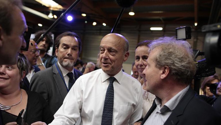 Arrivée de l'ancien Premier ministre Alain Juppé au congrès des Républicains à Paris, le 30 mai 2015