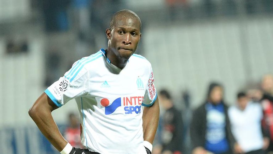 Le défenseur de l'Olympique de Marseille, Rod Fanni, abattu à la fin du match perdu contre Nice, le 7 mars 2014 à domicile