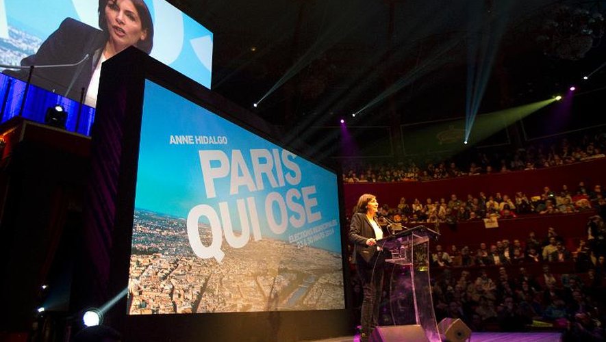 Anne Hidalgo en meeting électoral le 13 mars 2014 au Cirque d'Hiver à Paris