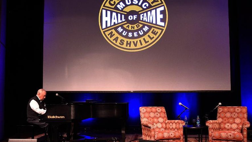 Bill Walker au piano pendant les Nashville Cats, le 30 mai 2015 au Country Music Hall of Fame and Museum de Nahville, Tennessee