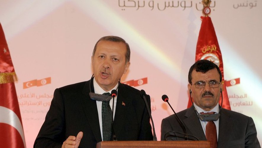 Le Premier ministre turc Recep Tayyip Erdogan (gauche), à Tunis, le 6 juin 2013