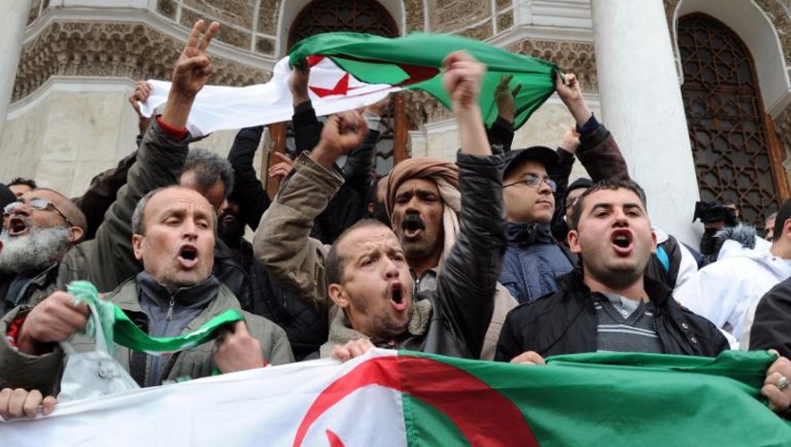 Manifestation le 15 mars 2014 à Alger contre la candidature d'Abdelaziz Bouteflika