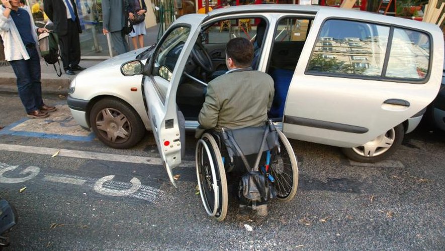 Une dizaine de mesures visent spécifiquement les handicapés