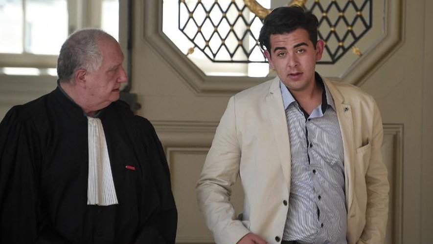 Jonathan Delay et son avocat Leon Lef-Forster à son arrivée au palais de justice le 1er juin 2015 à Rennes