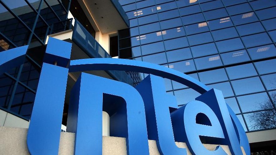 Le géant américain des puces informatiques Intel va racheter son compatriote Altera pour 16,7 milliards de dollars, accélérant la consolidation du secteur