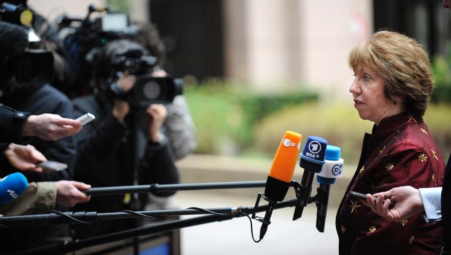 Le ministre britannique des Affaires étrangères et la chef de la diplomatie européenne Catherine Ashton le 17 mars 2014 à Bruxelles