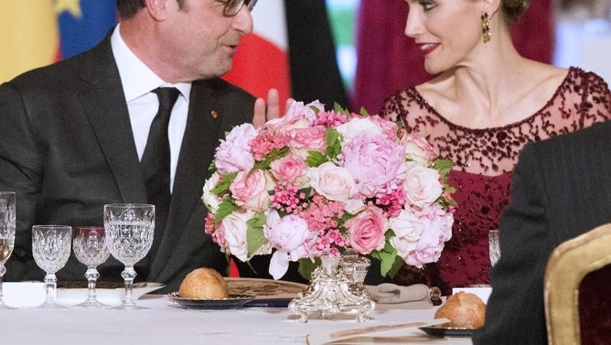 La reine Letizia et le président François Hollande à l'Elysée, le 2 juin 2015 à Paris