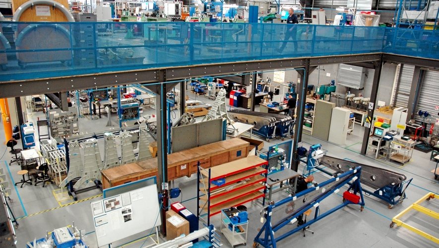 L’usine de Figeac comprend plusieurs départements consacrées à la production, l’ajustage, le contrôle, le traitement de surface et l’assemblage.