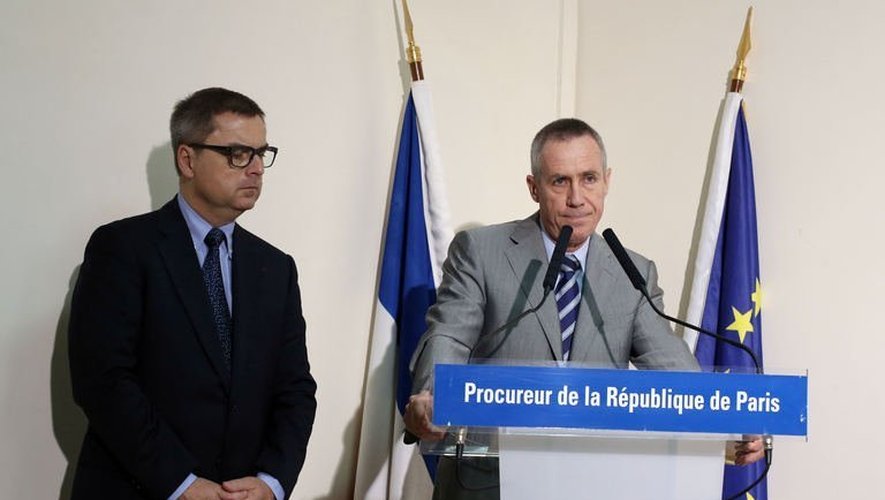 Le directeur de la police Christian Flaesch et le procureur de Paris François Molins lors d'une conférence de presse le 8 juin 2013 à Paris