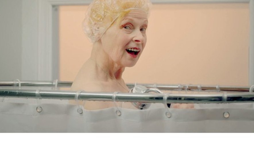 Vivienne Westwood pour PETA ! La douche militante de l&#039;icône de la mode ! VIDEO 
