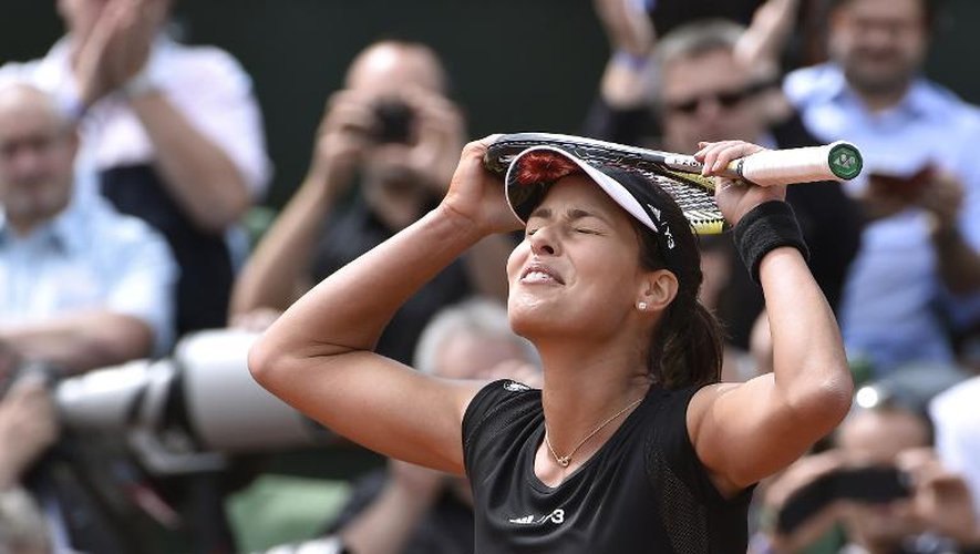 L'émotion de la Serbe Ana Ivanovic, qualifiée pour les demi-finales de Roland-Garros, le 2 juin 2015
