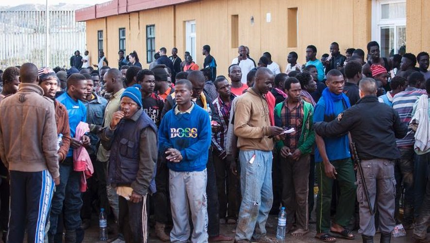 Des immigrants subsahariens dans l'enclave espagnole de Melilla le 18 mars 2014