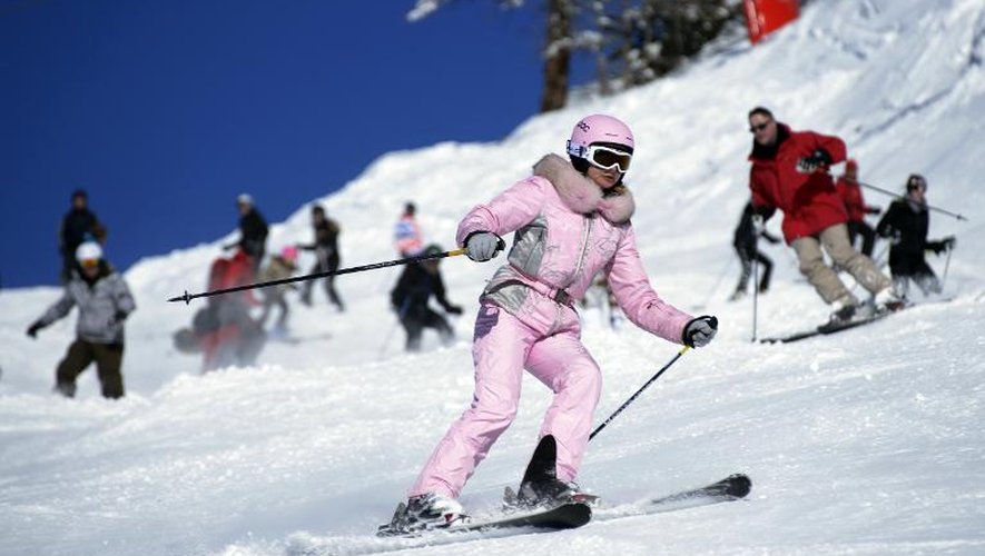 Skieuse en rose à Val d'Isère, le 2 mars 2014