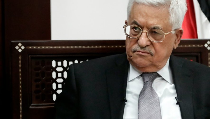 Le président de l'Autorité palestinienne Mahmoud Abbas lors d'un entretien exclusif avec l'AFP à Ramallah, le 11 avril 2016